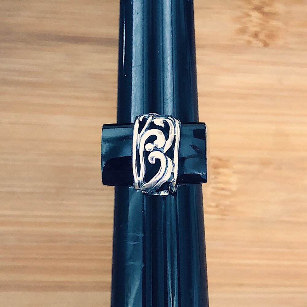 $58  Vintage Estate Ring  Sterling Silver  Size 9  Marked 925